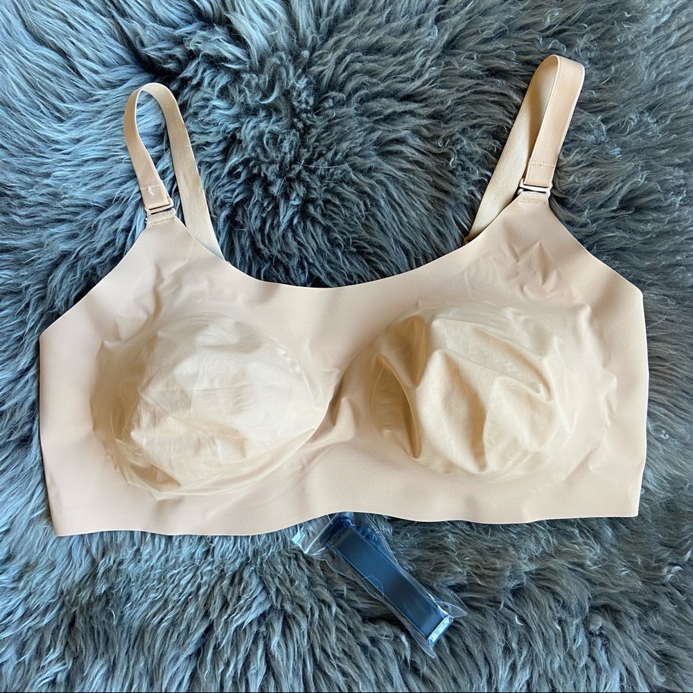 Knix Evolution wireless reversible bra Size 8 Nude Gray 36DD/F,38DD/F,40D/E